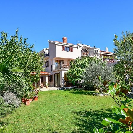 Nice apartment in Crikvenica with 1 Bedrooms&WiFi Buitenkant foto