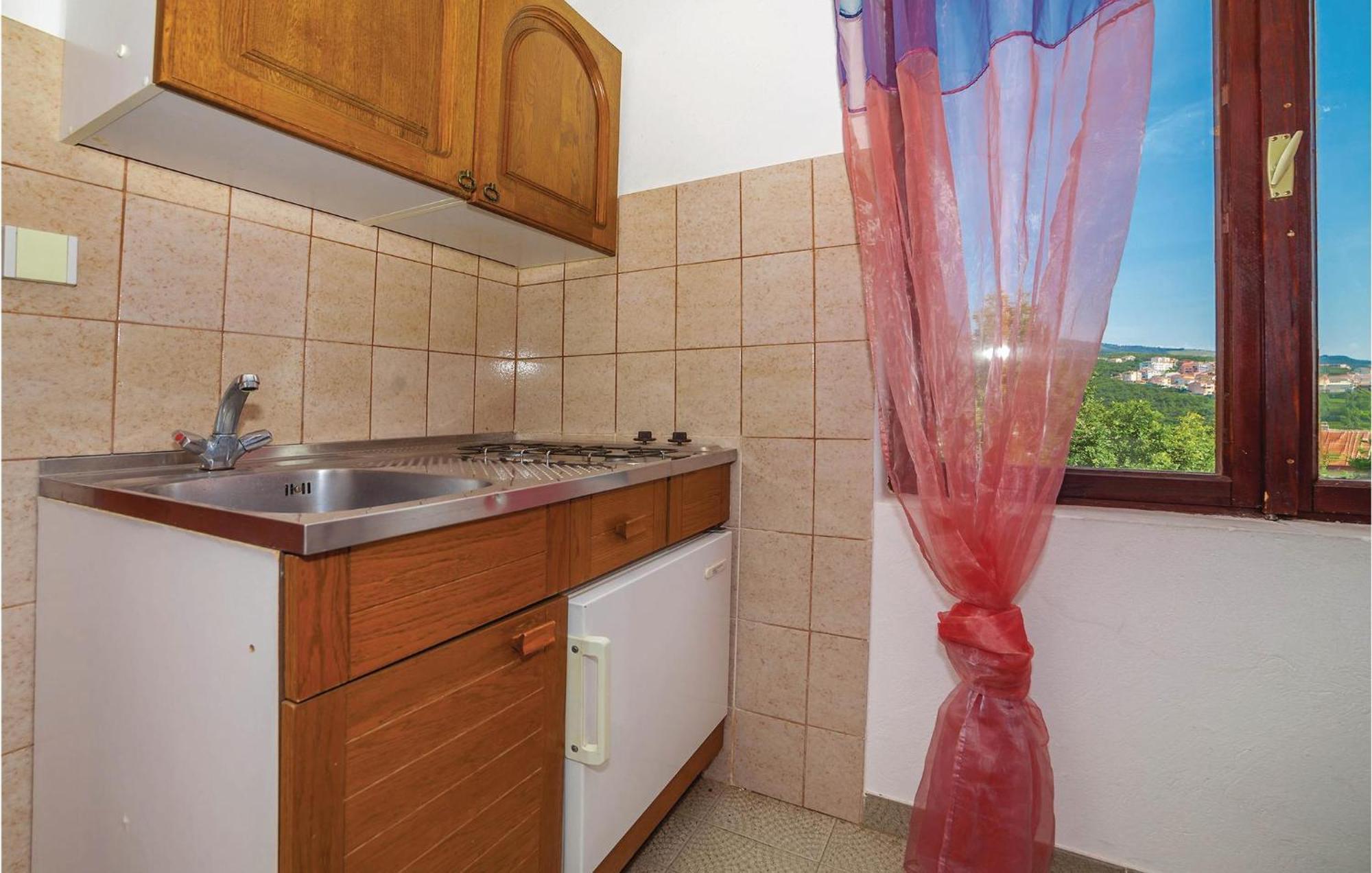 Nice apartment in Crikvenica with 1 Bedrooms&WiFi Buitenkant foto