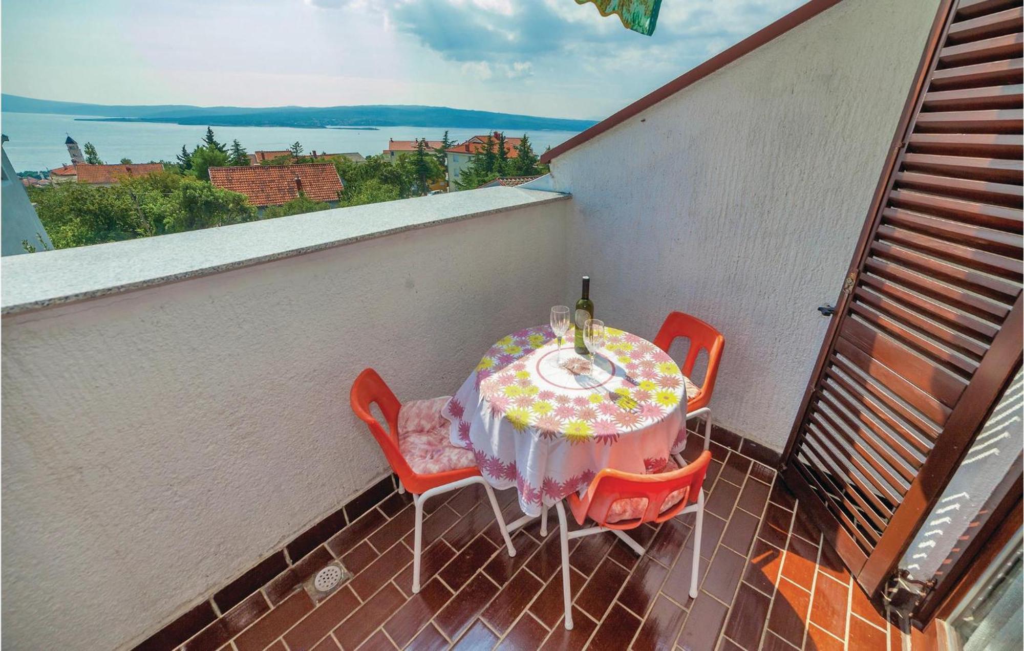 Nice apartment in Crikvenica with 1 Bedrooms&WiFi Buitenkant foto