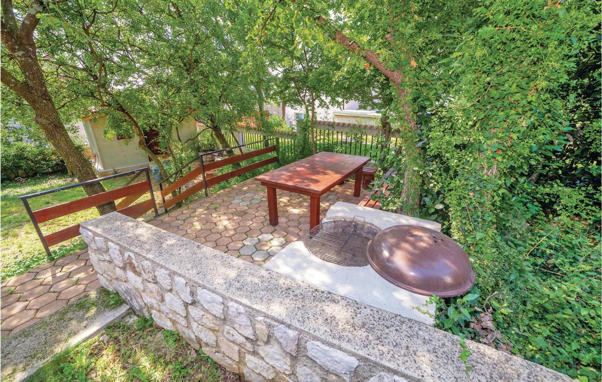 Nice apartment in Crikvenica with 1 Bedrooms&WiFi Buitenkant foto