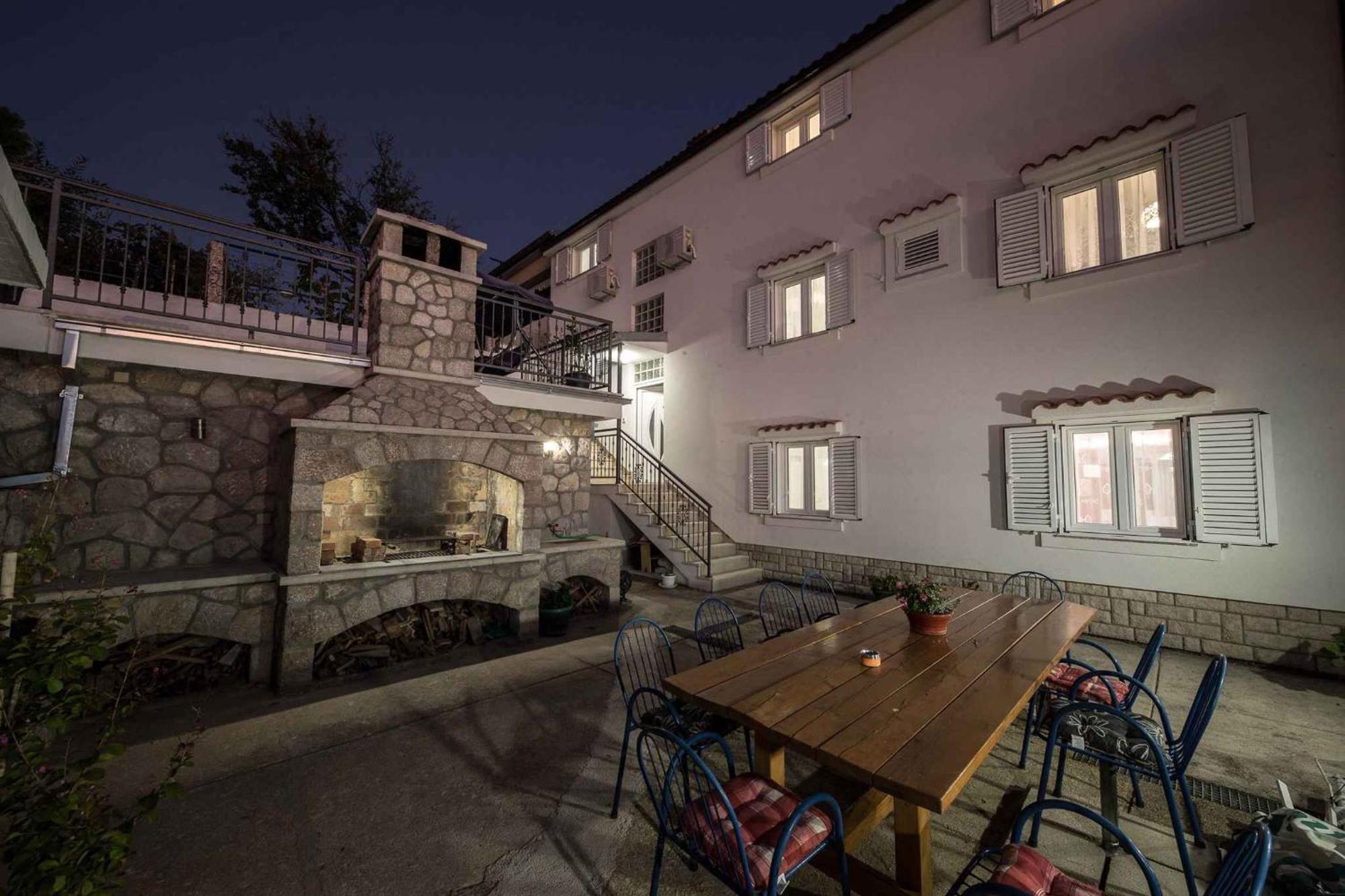 Nice apartment in Crikvenica with 1 Bedrooms&WiFi Buitenkant foto