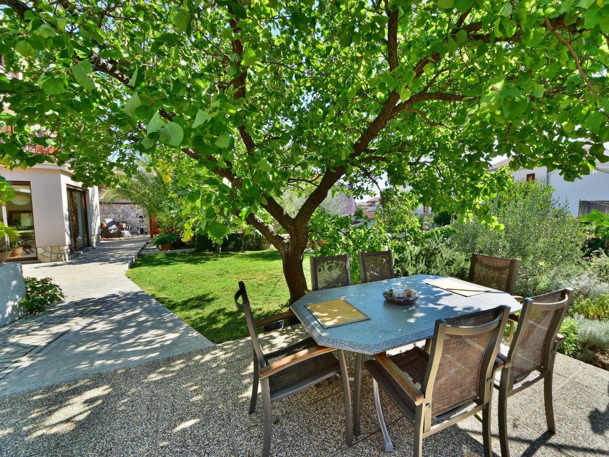 Nice apartment in Crikvenica with 1 Bedrooms&WiFi Buitenkant foto